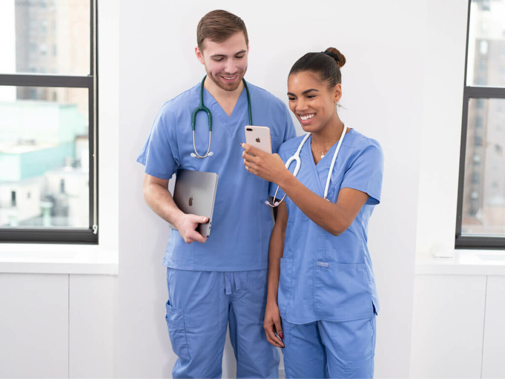 Instagram & Twitter Profiles For Nursing Students To Follow