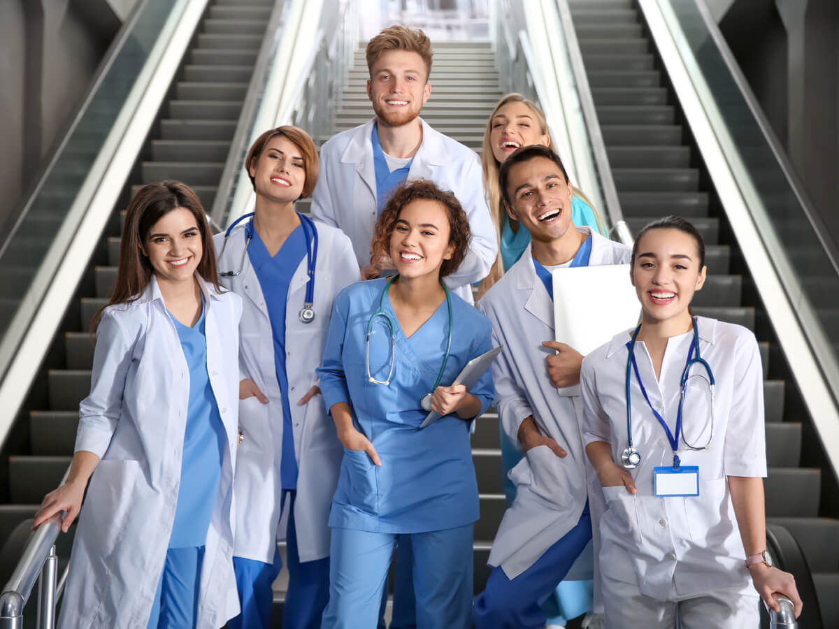 medical school scholarships to apply to in 2020