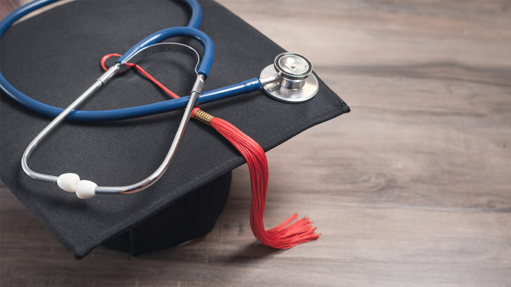 Tips on Landing Your First New Grad NP Job - BoardVitals Blog